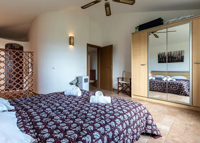 Vila Pavellone By Interhome